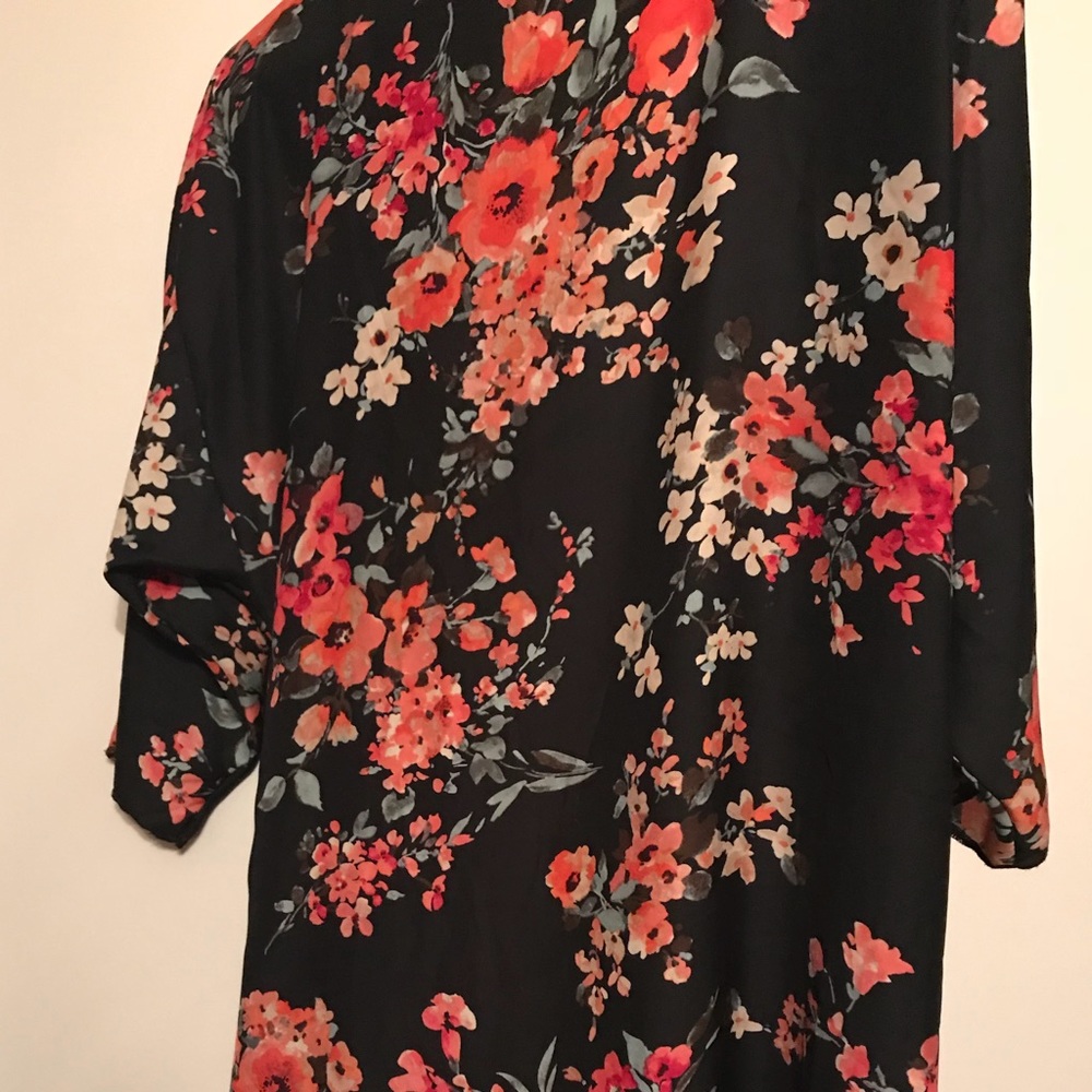 LulaRoe Shirley Kimono